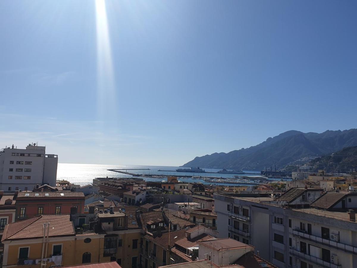 Oasi Al Centro Con Parcheggio Bed & Breakfast Salerno Exterior foto