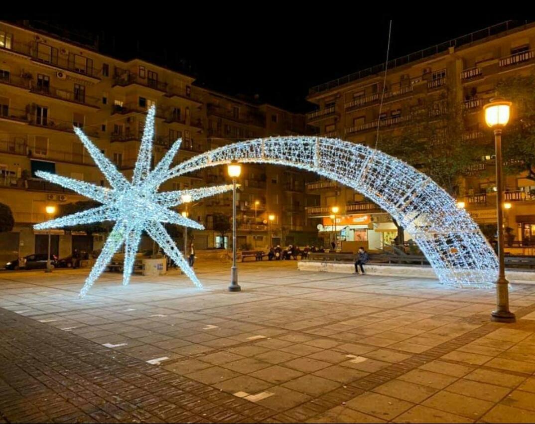Oasi Al Centro Con Parcheggio Bed & Breakfast Salerno Exterior foto