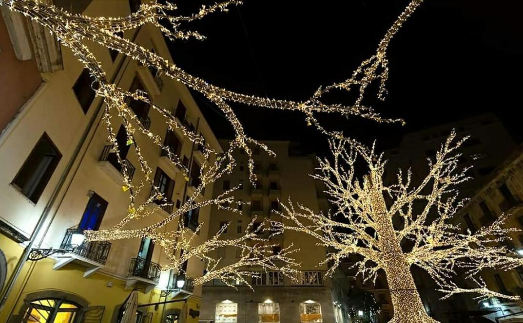 Oasi Al Centro Con Parcheggio Bed & Breakfast Salerno Exterior foto