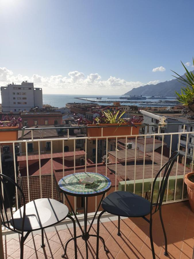 Oasi Al Centro Con Parcheggio Bed & Breakfast Salerno Exterior foto