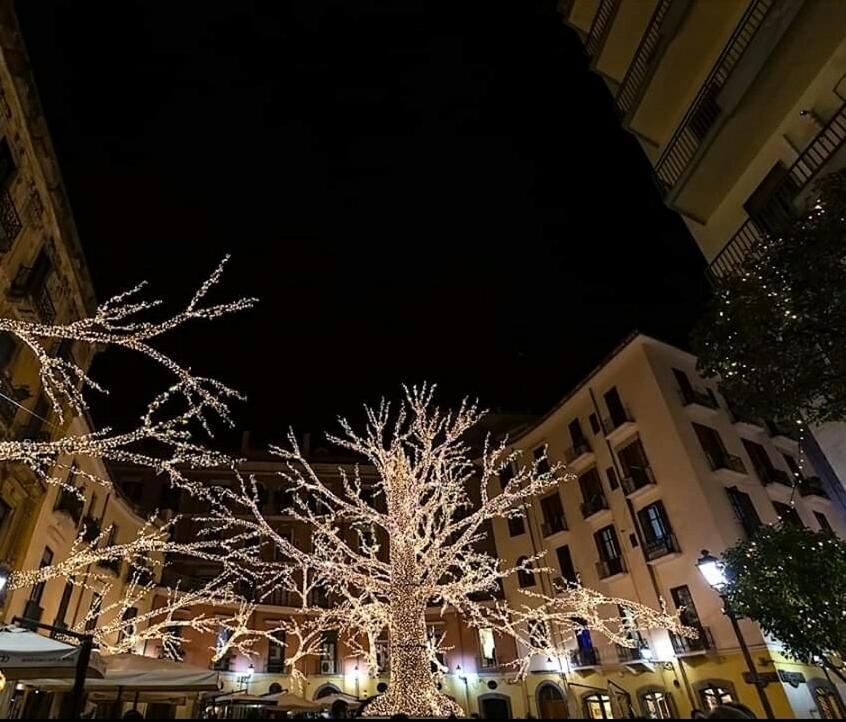 Oasi Al Centro Con Parcheggio Bed & Breakfast Salerno Exterior foto
