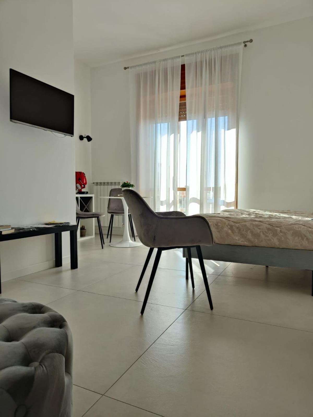 Oasi Al Centro Con Parcheggio Bed & Breakfast Salerno Exterior foto