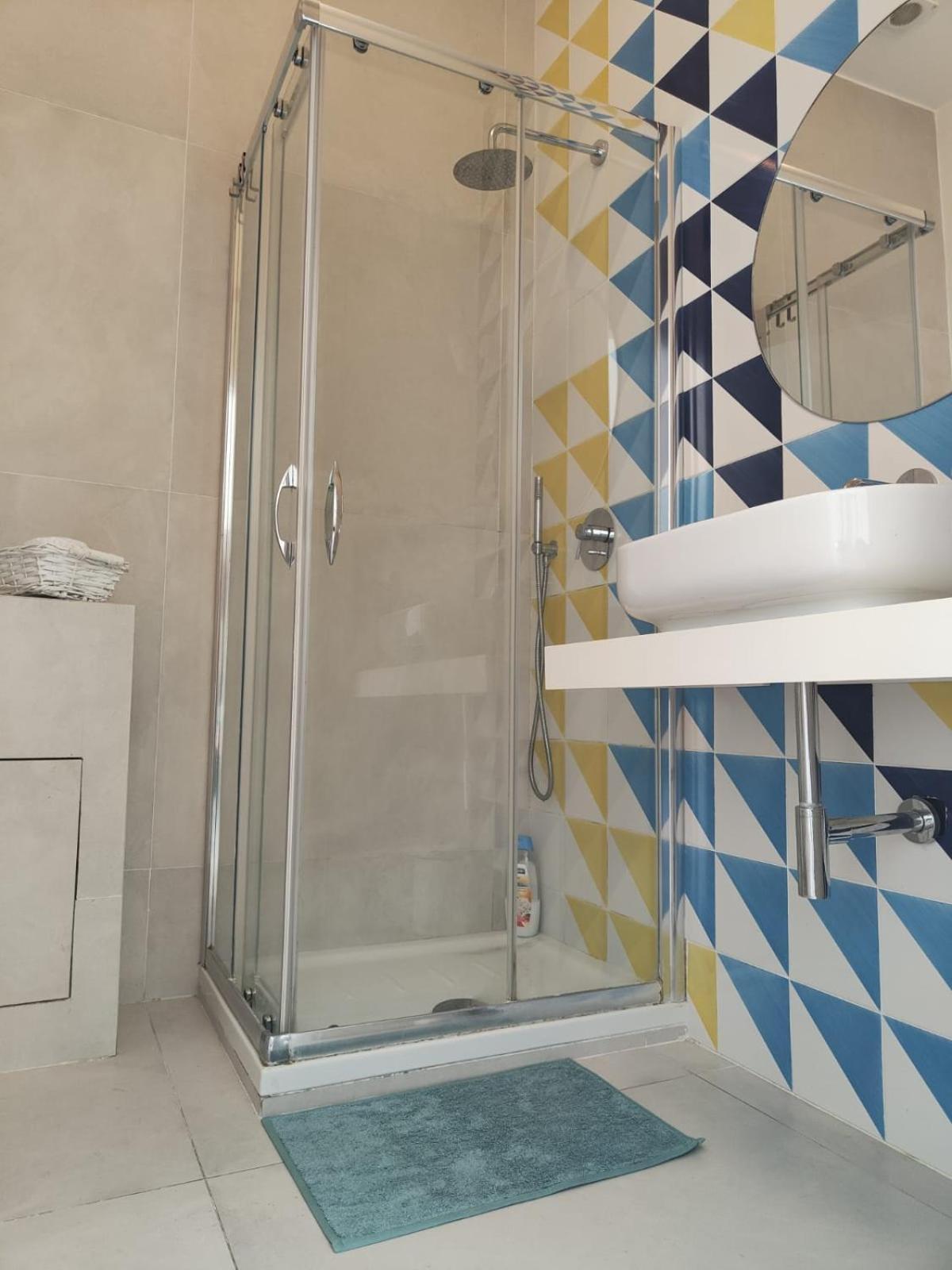 Oasi Al Centro Con Parcheggio Bed & Breakfast Salerno Exterior foto